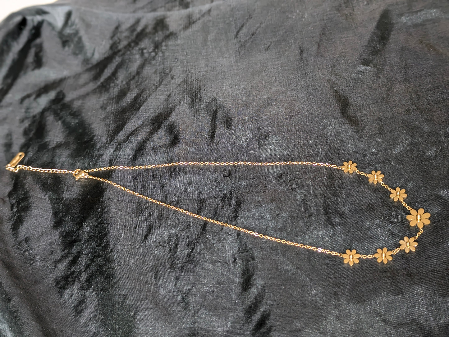 Sun Kissed Daisy Necklace