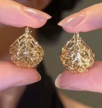 Golden Filigree Drop Earings