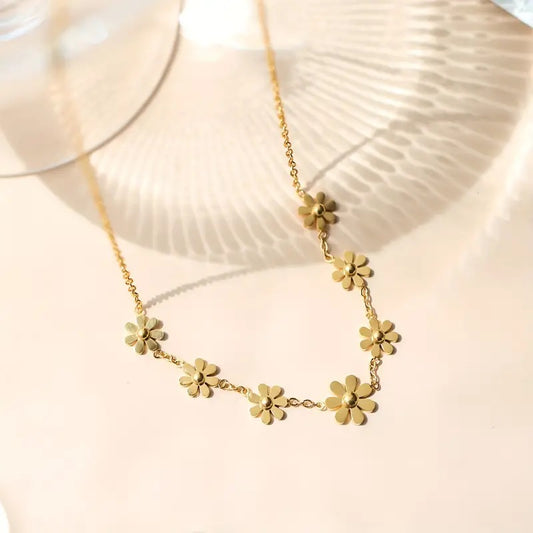 Sun Kissed Daisy Necklace